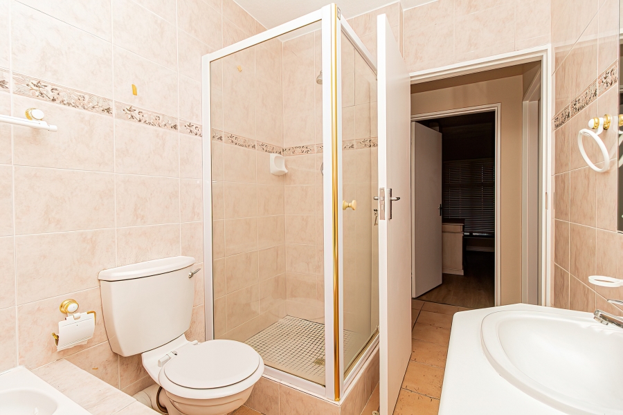 To Let 3 Bedroom Property for Rent in Beachfront Western Cape